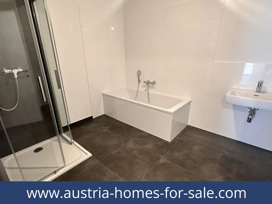 austria-homes-for-sale-graz-8051-20261021064108-835d3bb2-0098101009.jpg